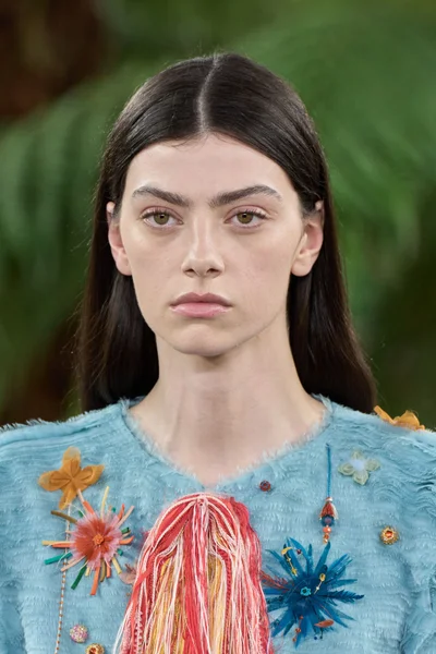 Look 54